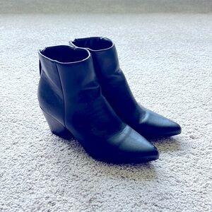 Black LuLus Booties Size 8.5